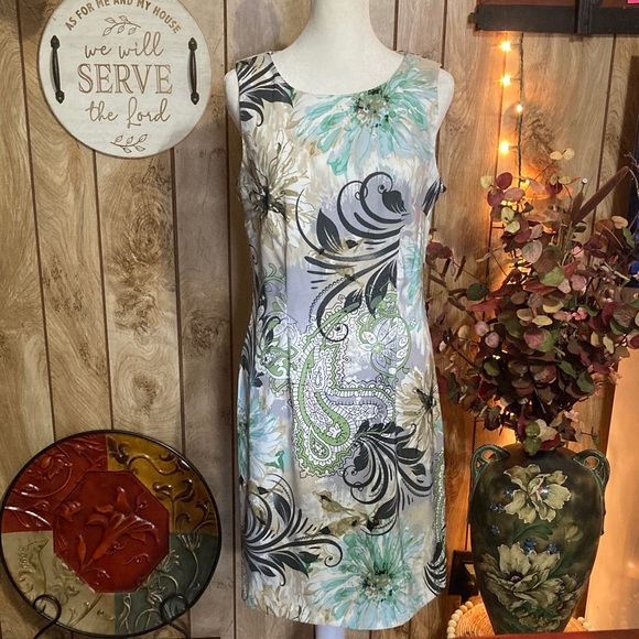 Connected Apparel Floral Pattern Dress - Picture 1 of 9